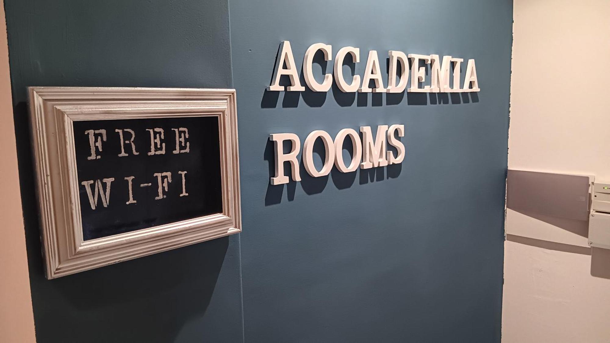Accademia Rooms Livourne Extérieur photo